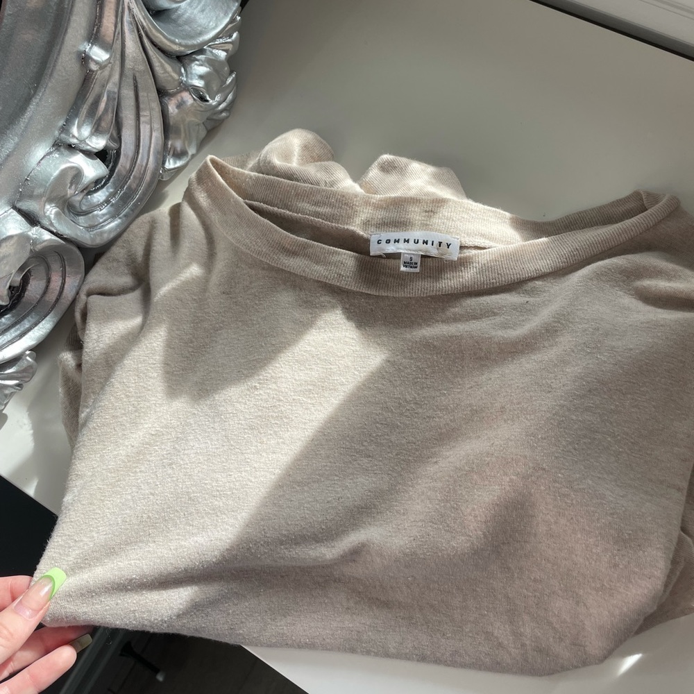 Aritzia Sweater - Picture 3 of 3